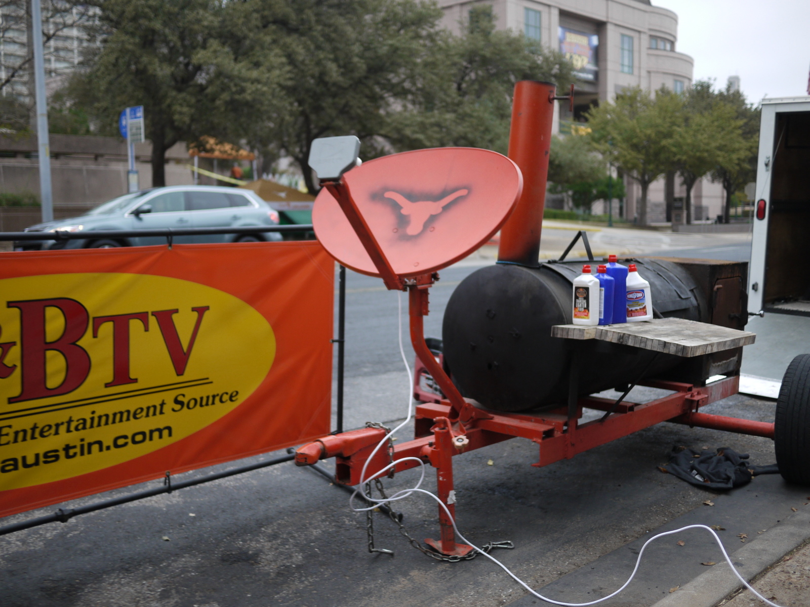 bbq smoker with satellite dish